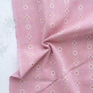 roze yarn dyed geweven katoen stof met bloemetjes uit de Forest Forage collectie van Fableism
